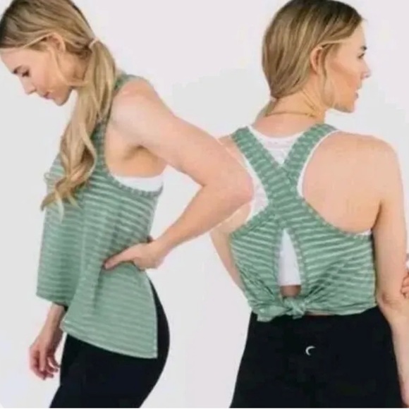 Zyia Nimbus workout tank - Picture 1 of 3